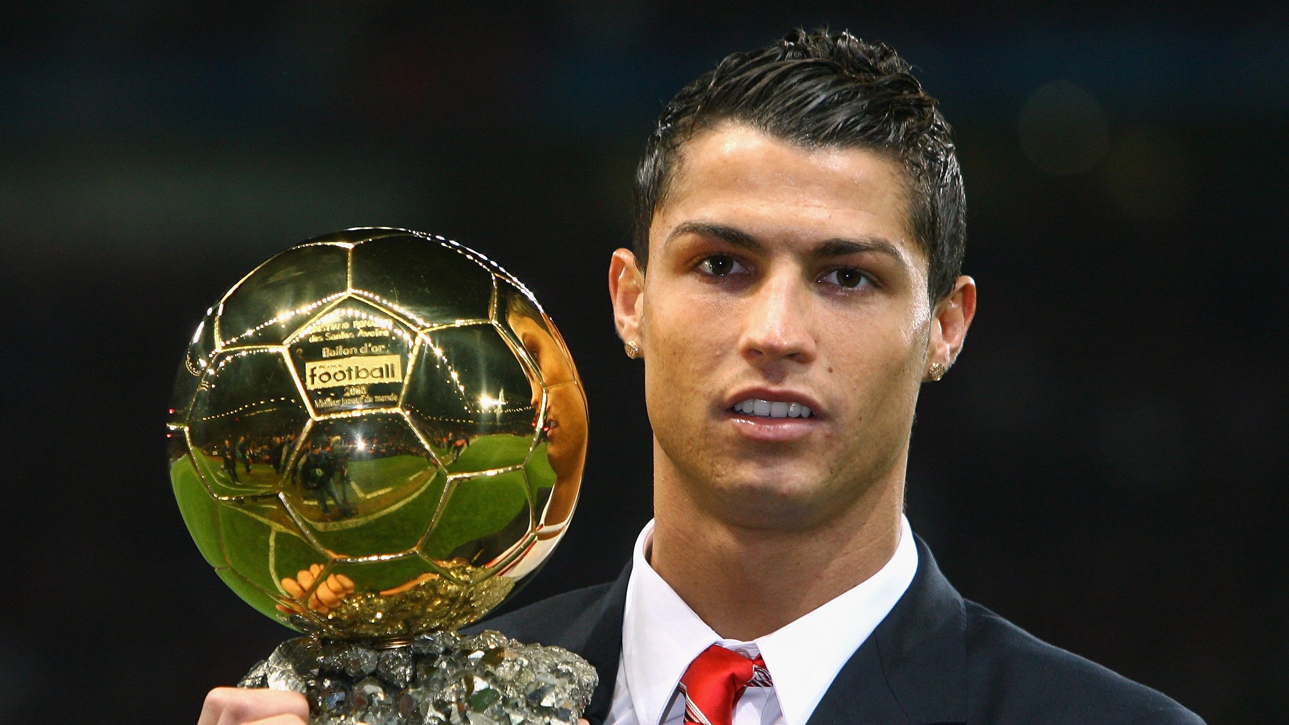 皇家贝蒂斯通过中路渗透创造良机,皇家贝蒂斯是谁的小弟